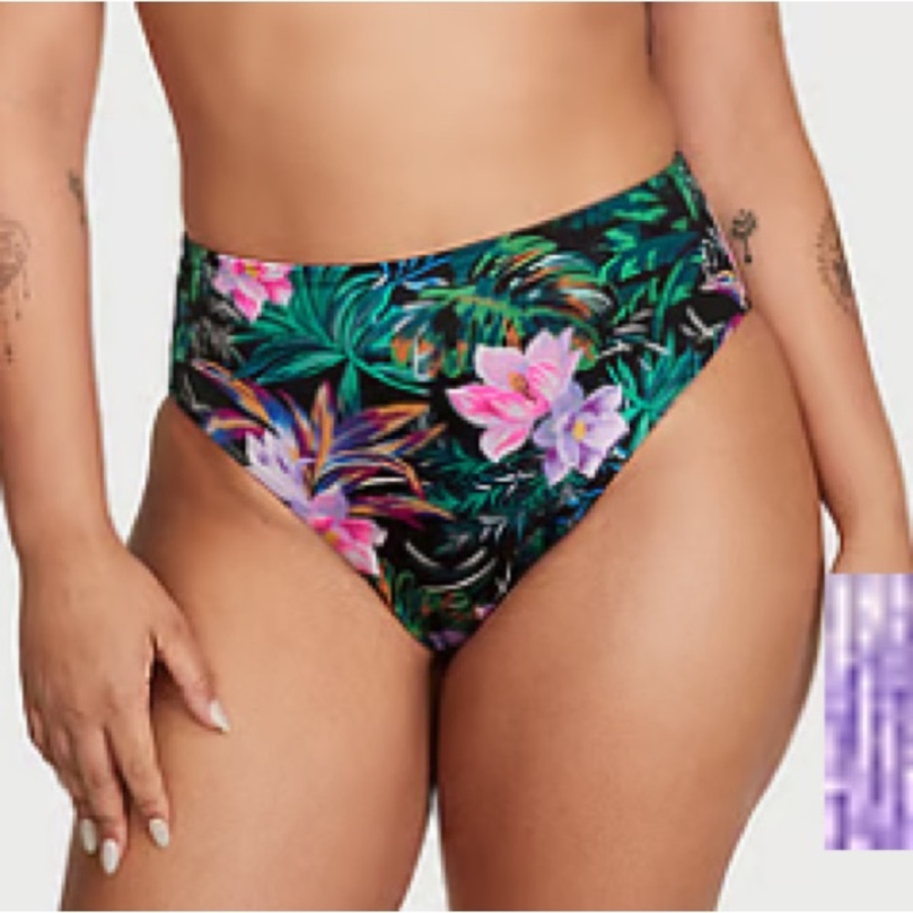 Victoria's Secret Swim
Mix & Match Twist Push-Up Bikini & Bottom - Picture 4 of 6